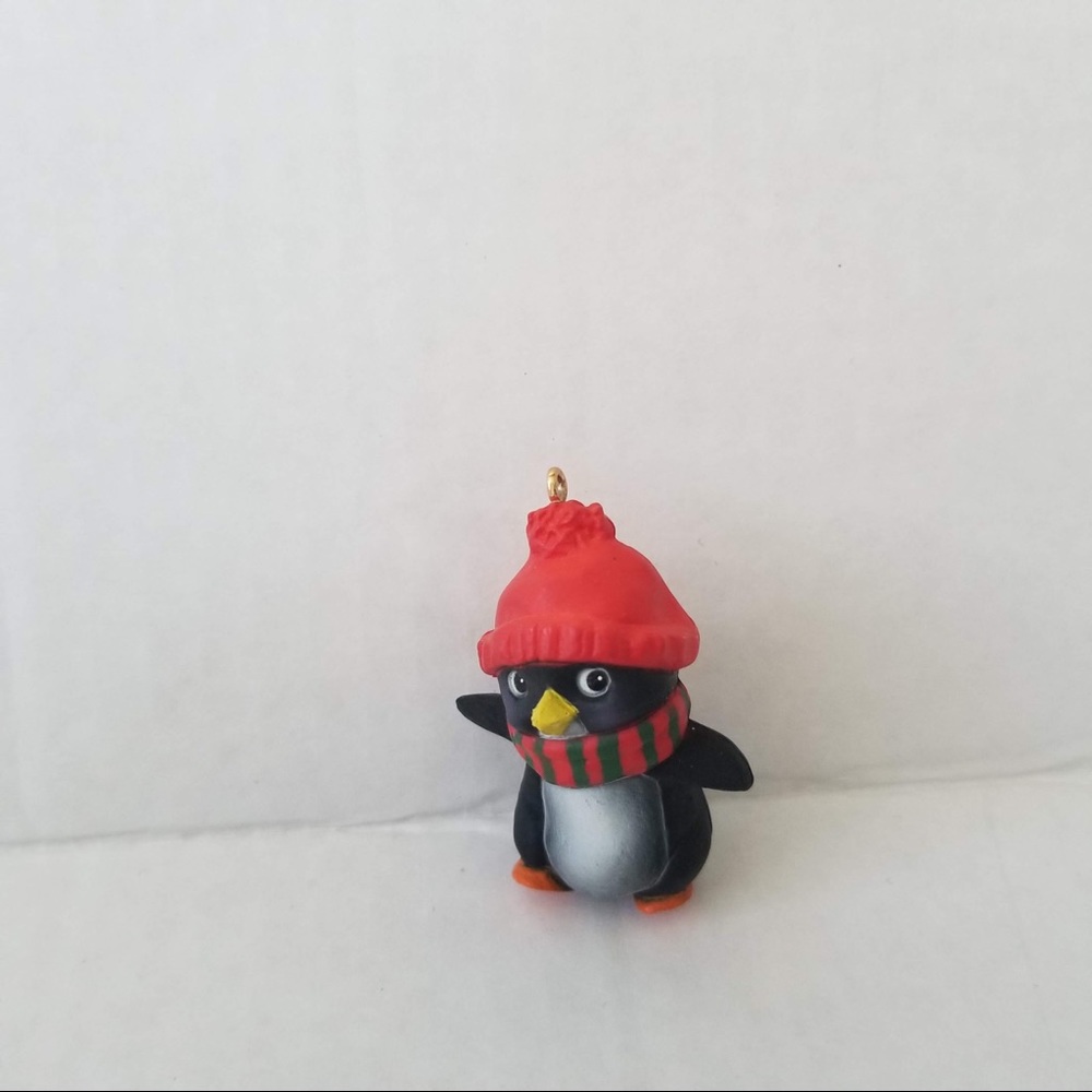 Vintage Hallmark Perky Penguin Xmas Ornament - Picture 2 of 5